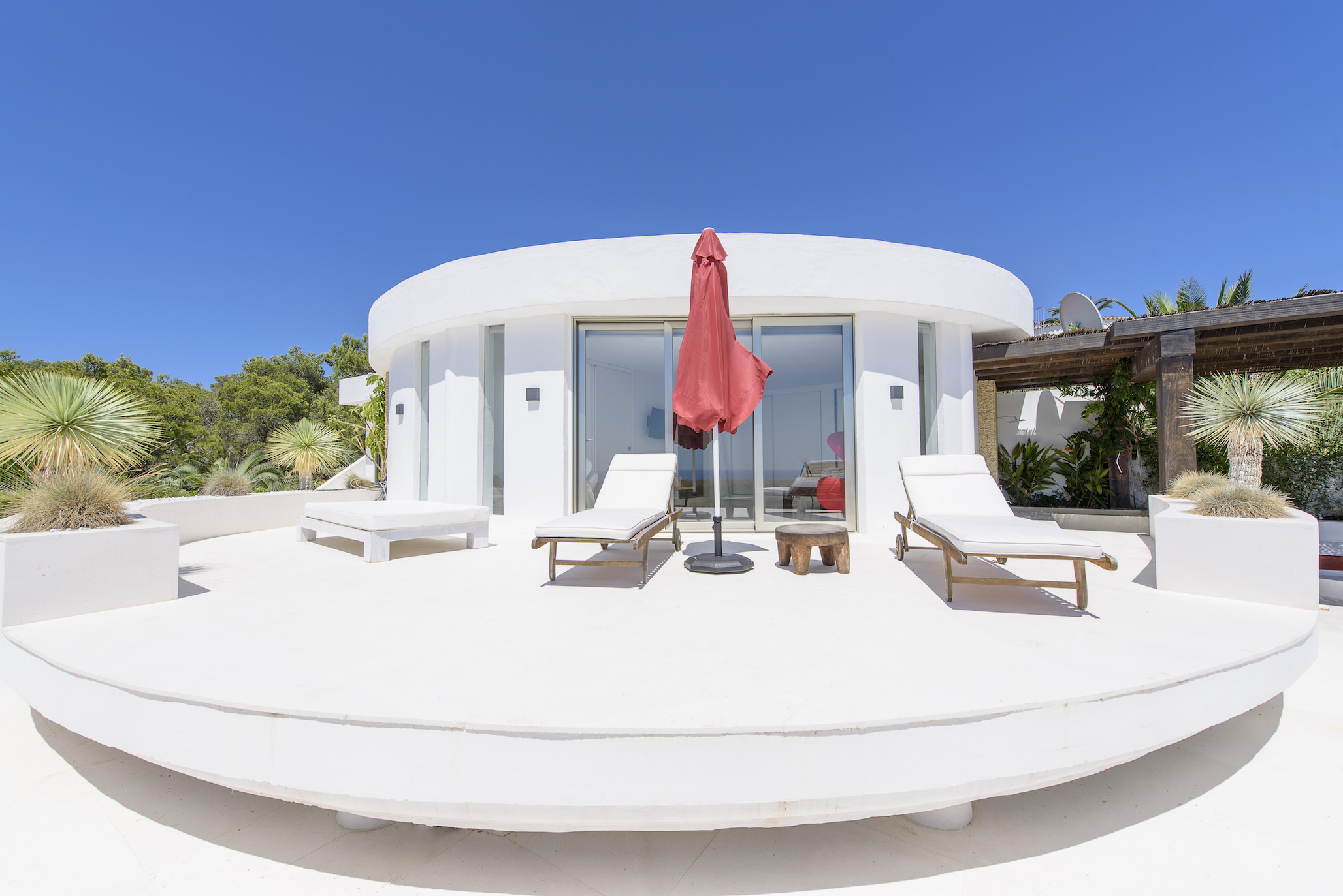 Resa Estates modern villa for sale te koop Cala Tarida Ibiza house .jpg